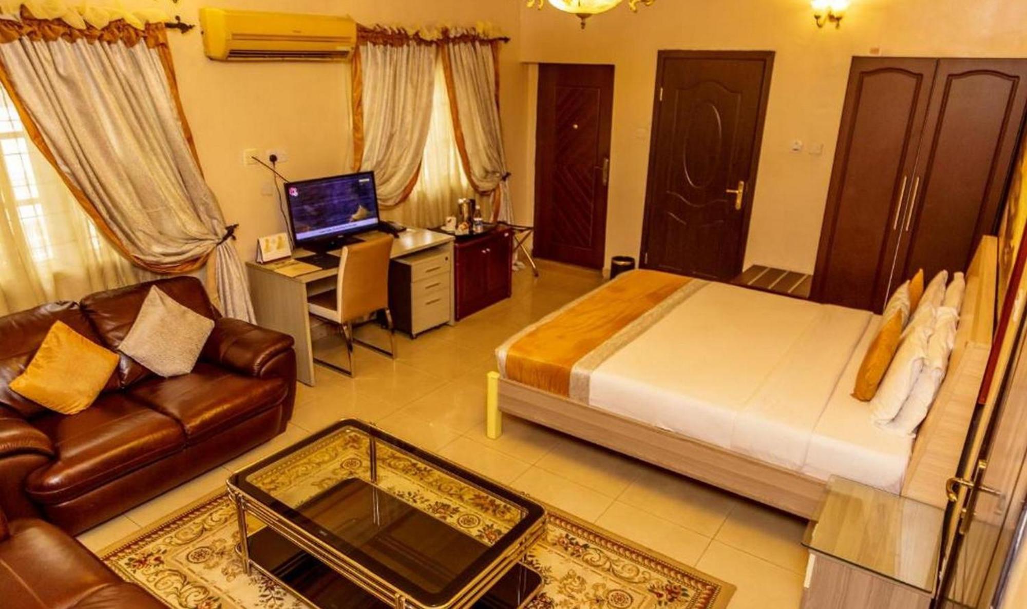Room In Lodge - Apartment Royale Hotel-3 Bd Apartment Икея Экстерьер фото
