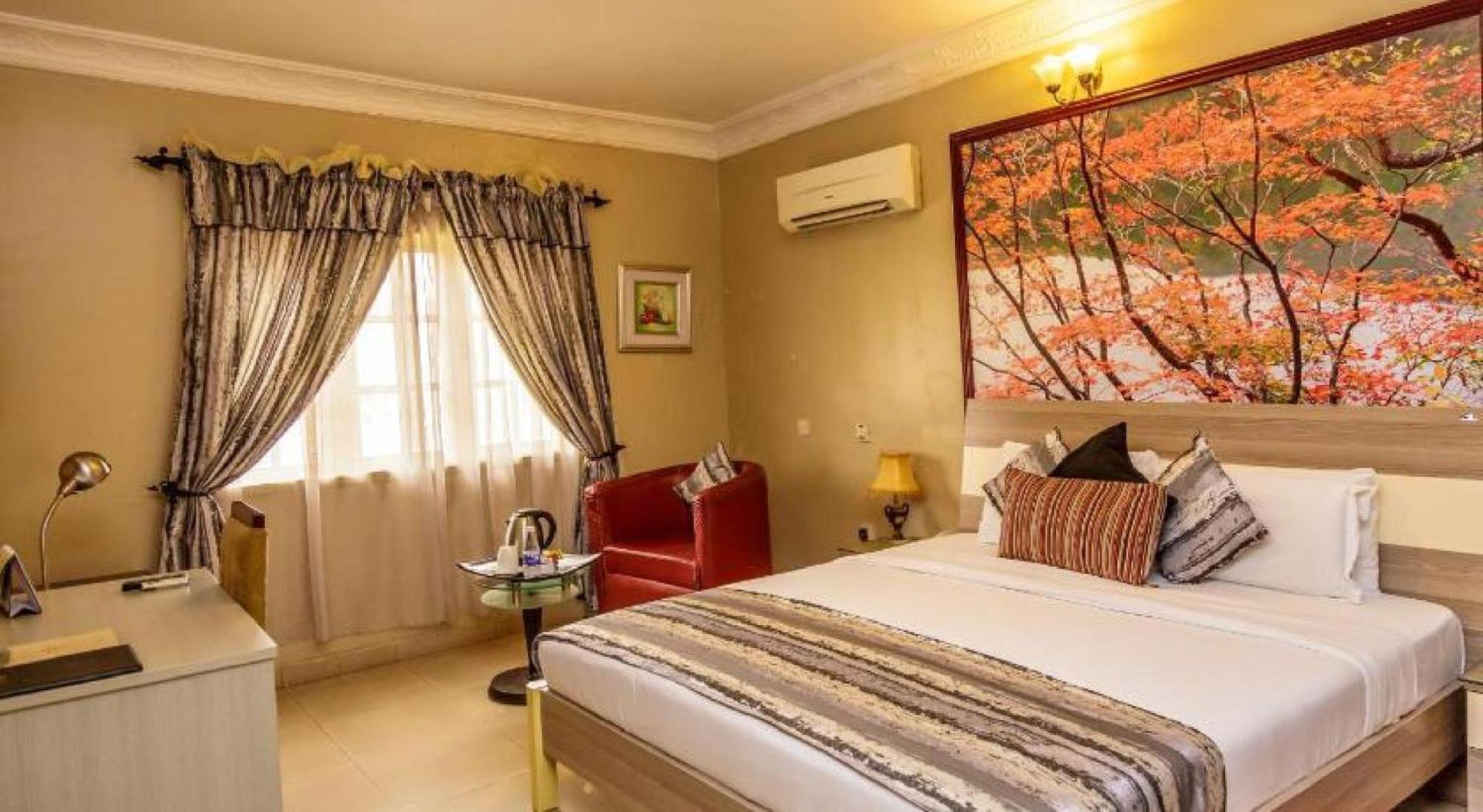 Room In Lodge - Apartment Royale Hotel-3 Bd Apartment Икея Экстерьер фото