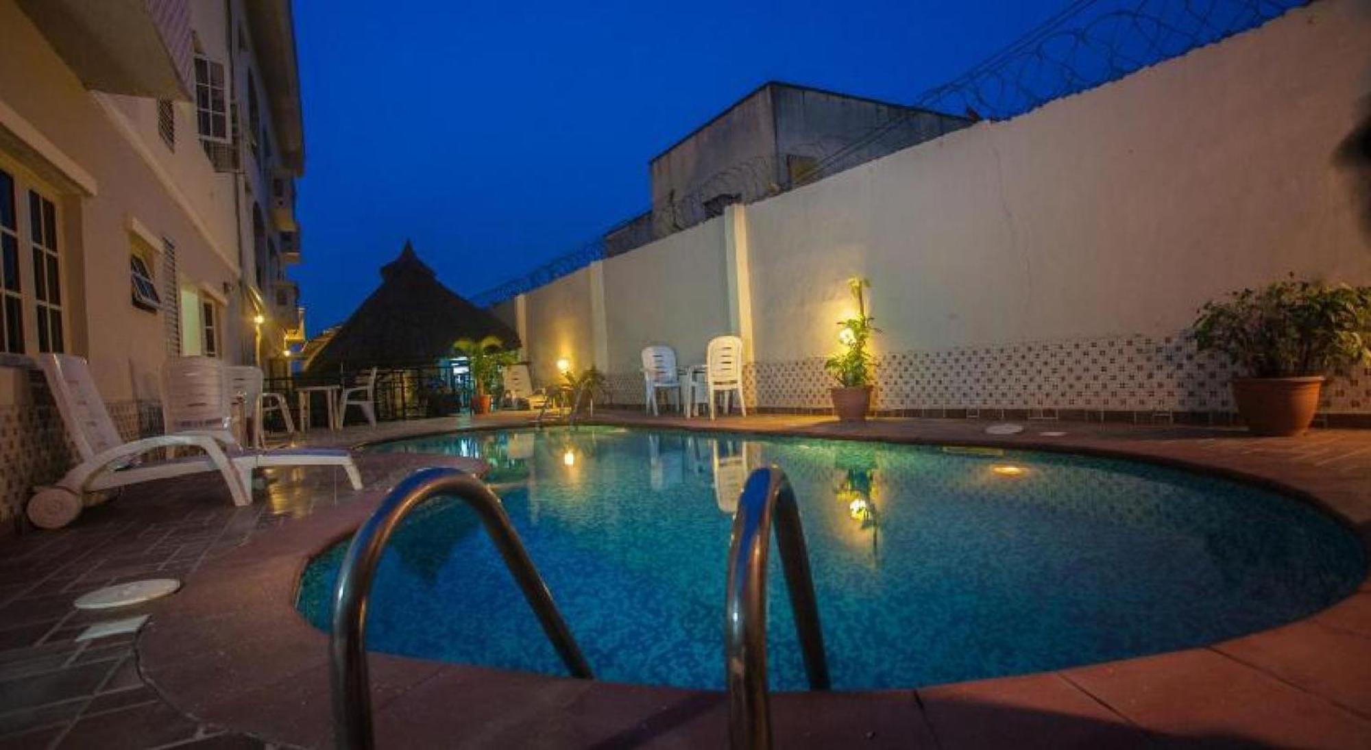 Room In Lodge - Apartment Royale Hotel-3 Bd Apartment Икея Экстерьер фото